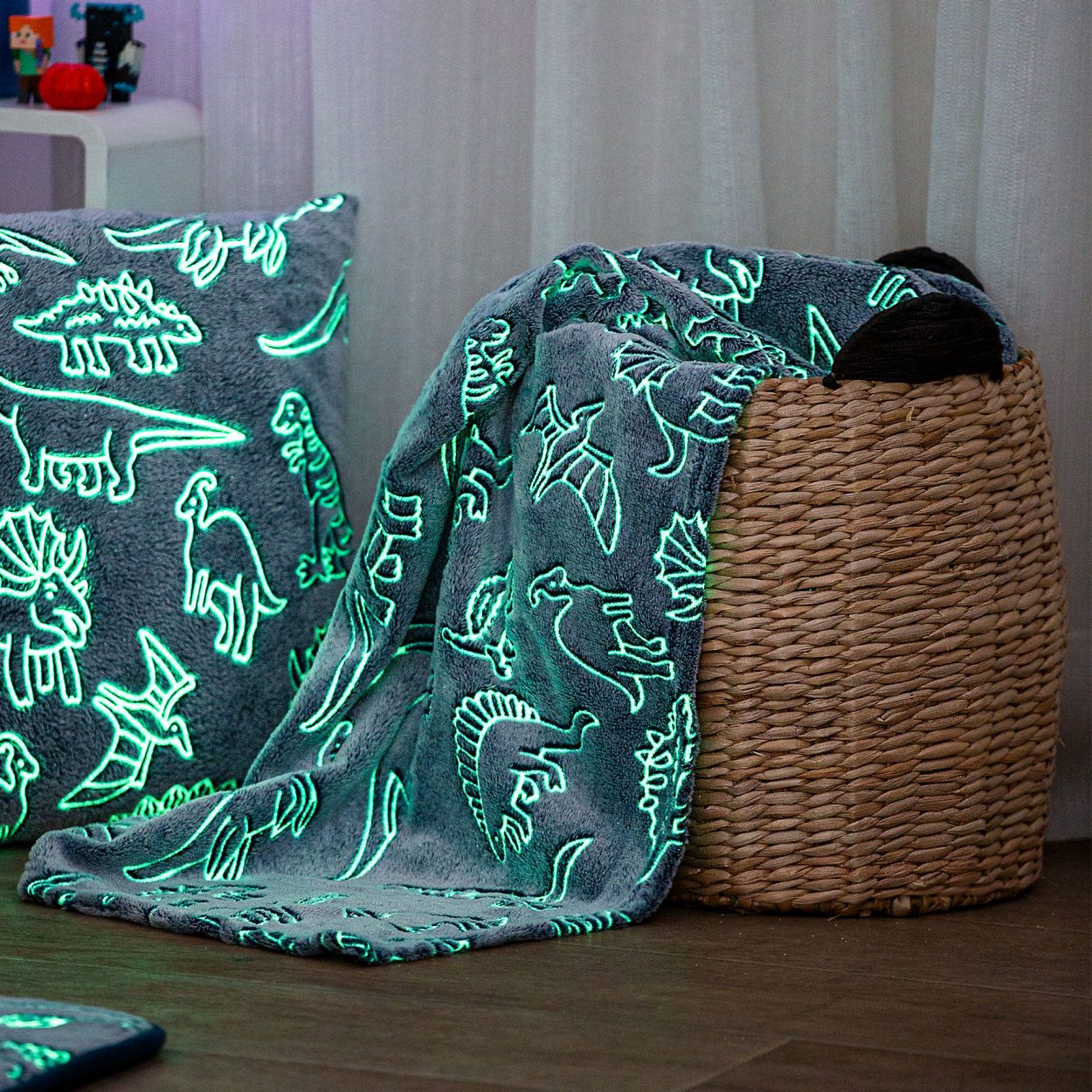 Glow in the dark blanket aldi sale