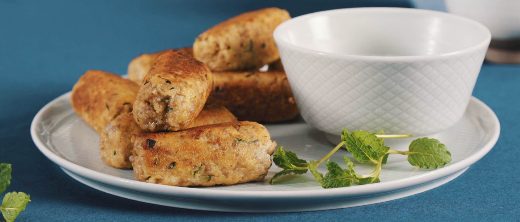 Zucchinifleischkroketten mit Kräuterkäse